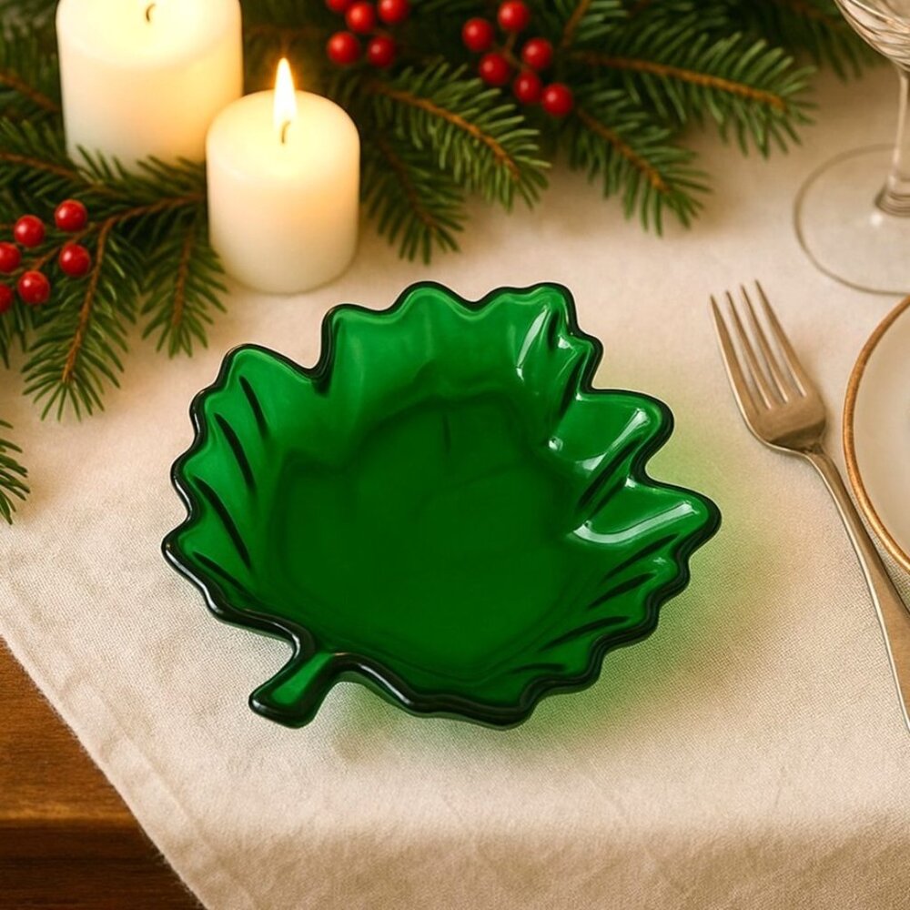 Anchor Hocking Green Glass Maple Leaf Dish MCM VTG Emerald Glass Trinket Candy